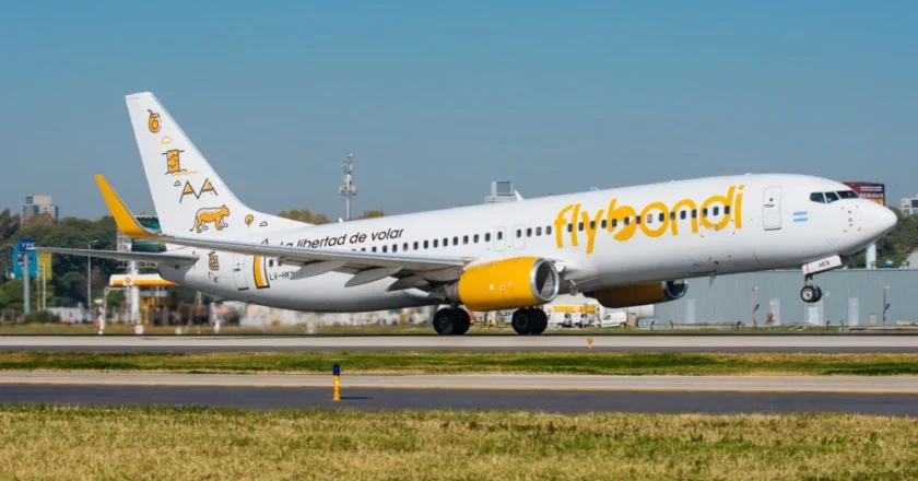Flybondi extiende sus vuelos a Mar del Plata hasta el 4 de abril de 2024