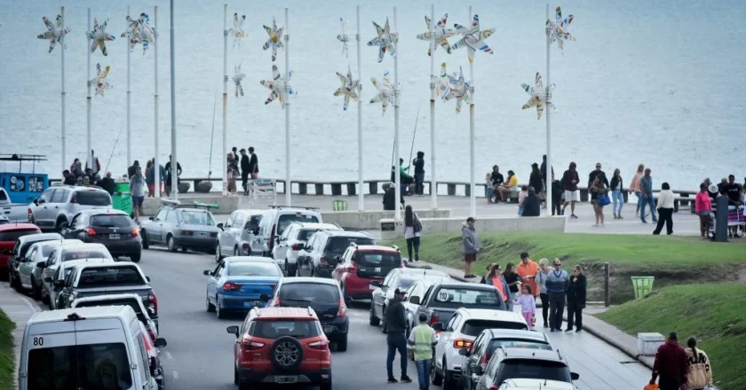 Se adelantó el éxodo turístico y hay un intenso tránsito en la Autovía 2