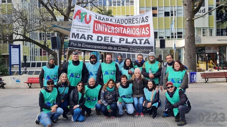 Personal no docente aseguró que “perdieron un poder adquisitivo del 50%”