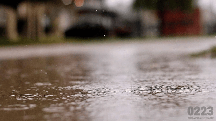 Finde largo bajo el agua: emiten alerta por tormentas en Mar del Plata