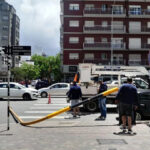 El viento volteó un semáforo en pleno centro: “Fue un gran susto el que me pegué”