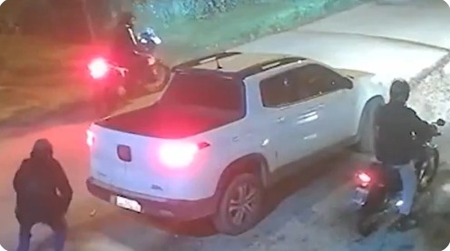 “Dame el celular porque te mato”: le robaron la moto en el ingreso a un barrio residencial