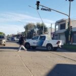 Choque en una transitada avenida deja un motociclista herido