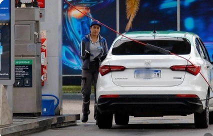 Por la ola de frío y la alta demanda de gas, suspenden el expendio de GNC en estaciones de servicio