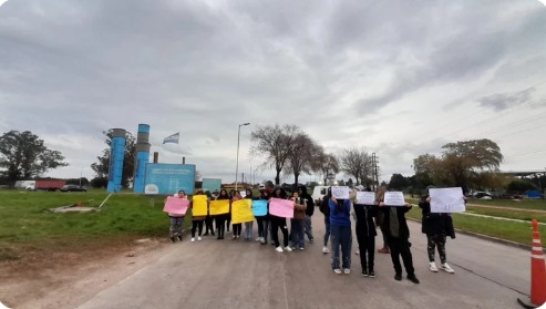 No habrá causa penal contra los padres que cortaron la ruta por el transporte escolar y anunciaron cuándo se destrabará el conflicto