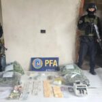 Otro golpe a una banda narco: detuvieron a 8 personas y secuestraron drogas y más de 100 mil dólares
