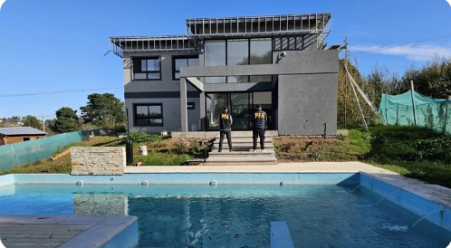 Cayó un clan familiar acusado de lavado de activos: eran monotributistas y tenían bienes por más de 850 mil dólares