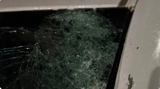La defensa del influencer acusado de querer atropellar a 3 chicos: “Me reventaron el parabrisas de la Raptor de un piedrazo”