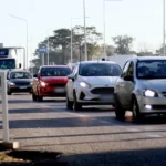 ¿Estalla el finde largo?: más de 2000 autos por hora van por la ruta 2 en dirección a la Costa Atlántica