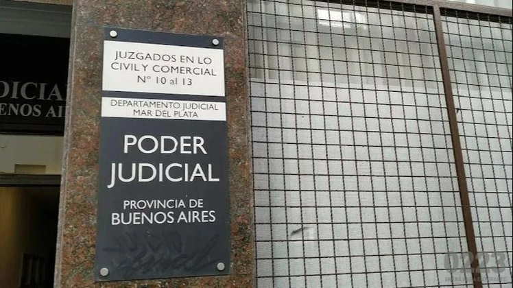 Sacó dos tarjetas de crédito, las dejó de pagar y no contestó los llamados: tendrá que abonar la deuda y los intereses