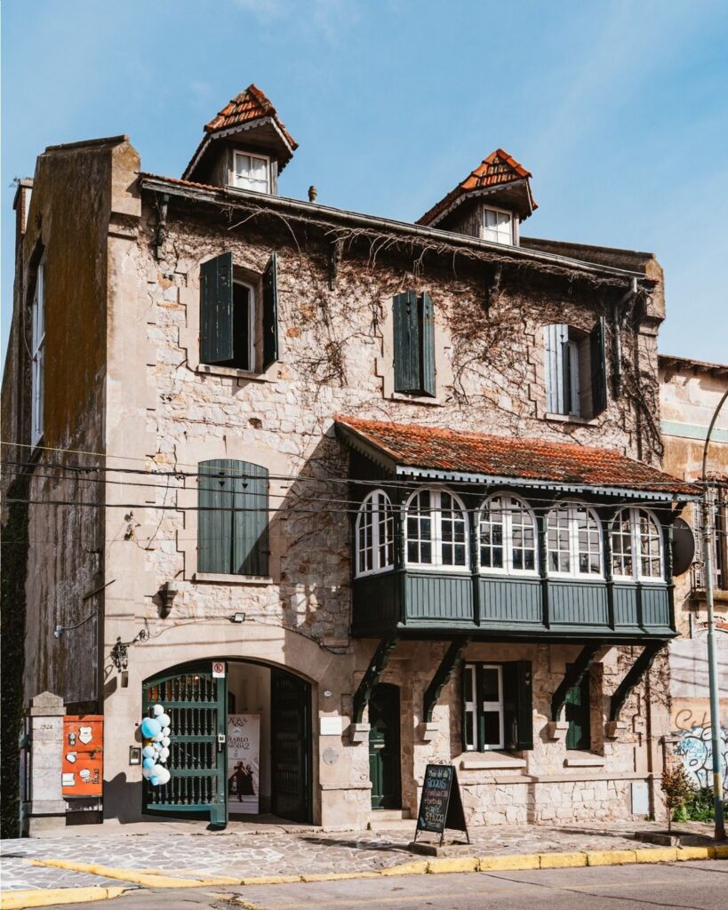 La Casa del Balcón: una casona centenaria que volvió a abrir sus puertas en la ciudad de Mar del Plata