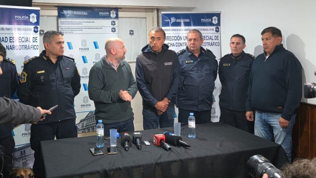 Golpe al narcotráfico en Mar del Plata: 18 allanamientos, 10 aprehendidos y más de 11 kilos de drogas secuestrados