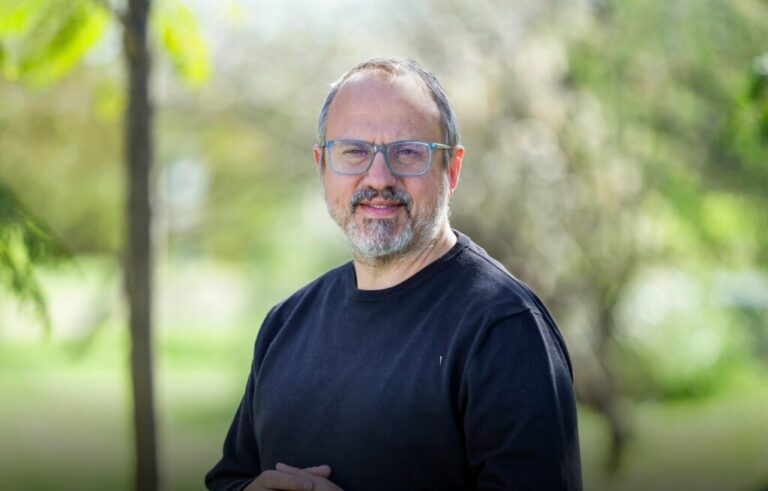Diego Valenzuela presenta en Mar del Plata su libro “Belgrano, el primer liberal”